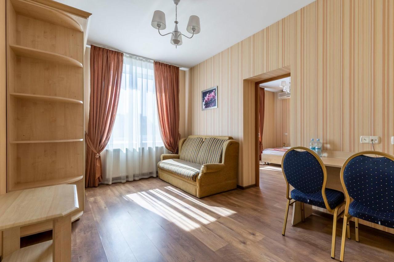 Гостиница Siesta Киев Sofiivska Borshchahivka Exterior foto