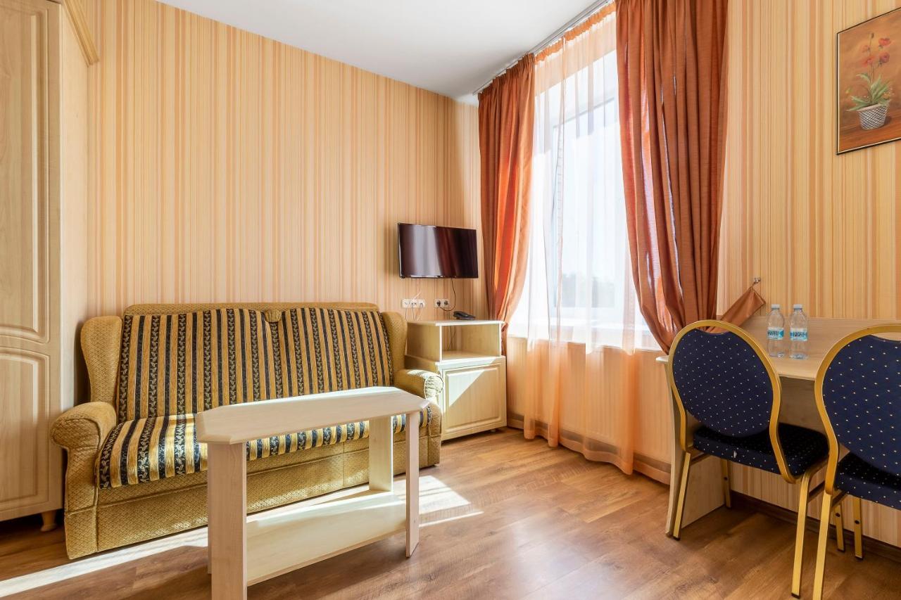 Гостиница Siesta Киев Sofiivska Borshchahivka Exterior foto